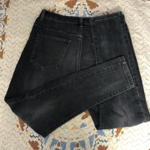 Black Straight Cut Denim Jeans - Picture 4 of 5